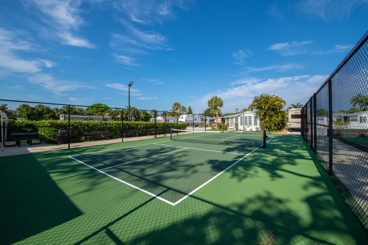 Groves Rv Resort Harlem Heights 외부 사진
